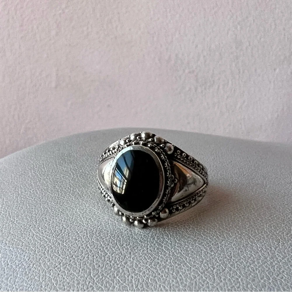 VINTAGE LARGE ONYX RING 925 STERLING SILVER